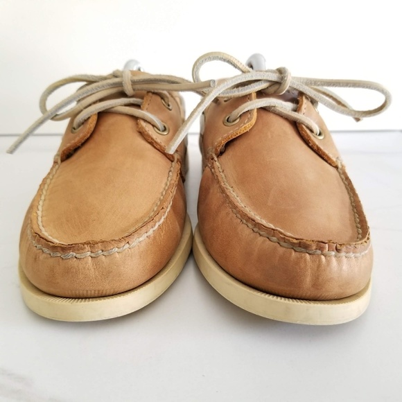 TIMBERLAND Men's Classic Brig 2-Eye Tan Leather Boat Shoes Style 68547 Moc Toe - Picture 2 of 12